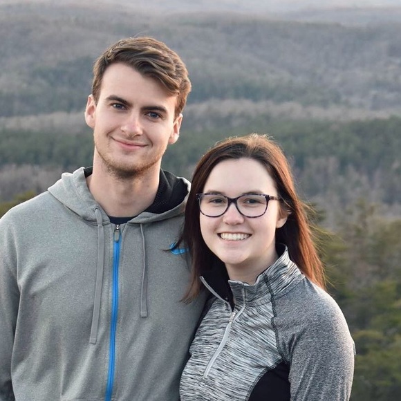 Meet your Poshers, Madalyn & Malic - Picture 5 of 9